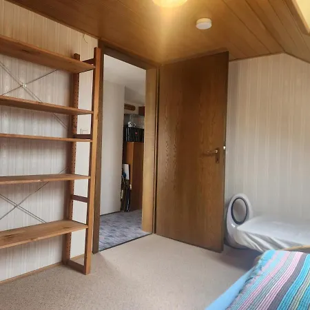 Zuhause Bei Uns Im Schlafzimmer M