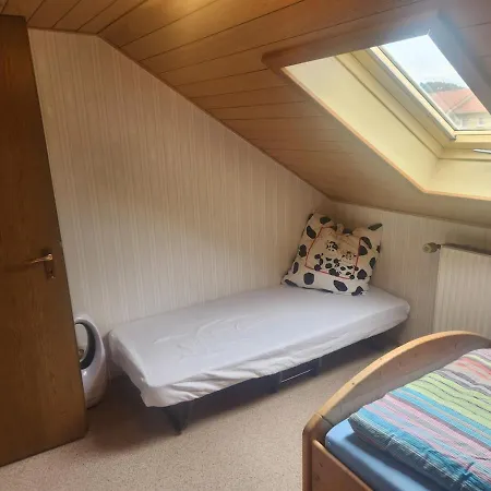 Zuhause Bei Uns Im Schlafzimmer M Apartment